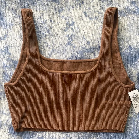 NWT Aritzia Babaton Sculpt Knit Brown Ribbed Women's Crop Top Size Large - Picture 3 of 9